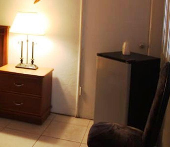 Beach And Town Motel Hollywood Phòng bức ảnh